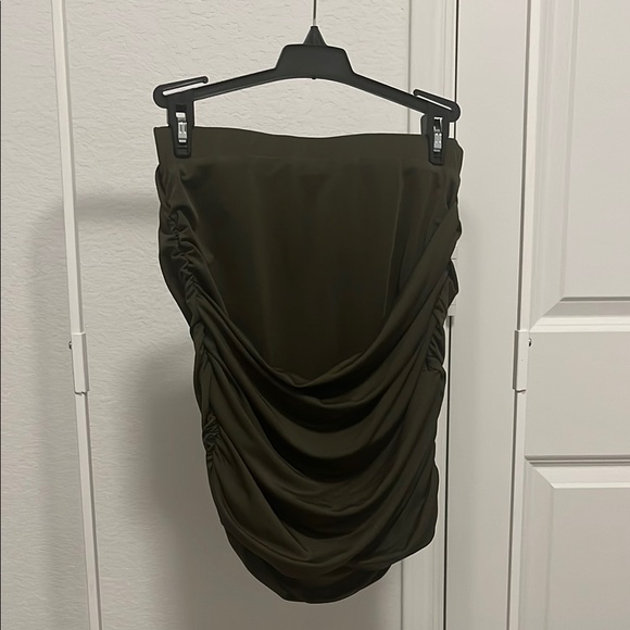 Elegant Olive Green Ruched Skirt - Picture 1 of 3